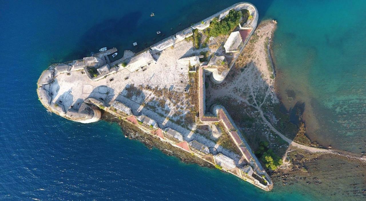 Kurika Anzotica Apartment Sibenik Bagian luar foto